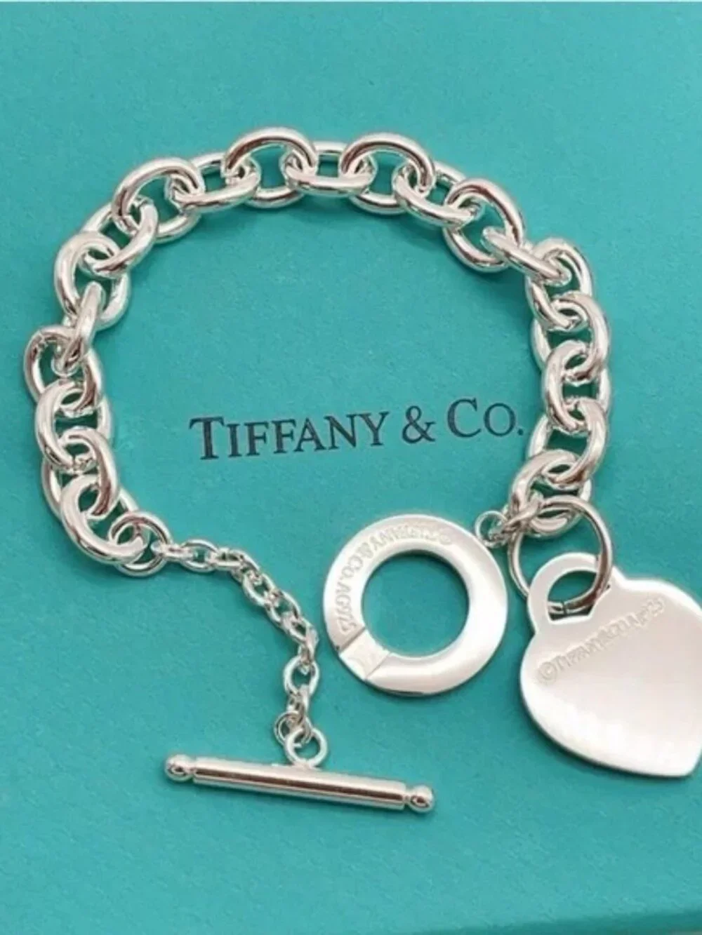 Tiffany & Co. Return to Tiffany Heart Tag Toggle Bracelet - Picture 2 of 5